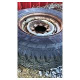 P235/85R18 8-bolt Truck Tire