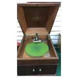 Victor Talking Machine Co. Victrola