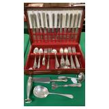 100 Pieces Of Silver-plate With Case