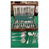 100 Pieces Of Silver Plate With Case