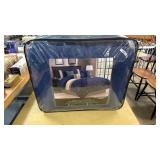 New Queen Luxury 7 Pc. Comforter Set