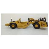 CAT 621K Wheel Tractor Scraper w/Operator