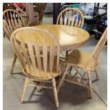 42" Round Pedestal Table With 4 Chairs