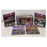 Johnny Lightning Marvel & Mustang Classics