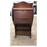 Early Oak Secretary