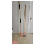 Apple Picker and Garden Wezzel