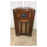 Antique Radio Cabinet, *No Radio*