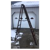 8ft Wooden Stepladder
