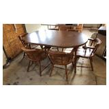 Table W/ 6 Chairs and 2 Leaves