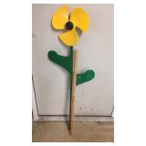 Plastic Lawn Ornament w/ Metal Rod- Yellow