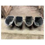 4-Feed Buckets