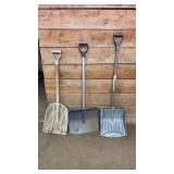 3 Shovels