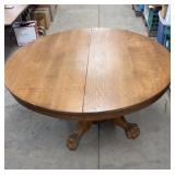 Large Round Oak  Dining Room Table, Claw Foot