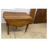 5 Leg Drop Leaf Table W/6 Leaves