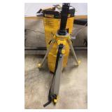 Heavy Duty DeWalt Construction Tripod