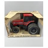 Ertl Case International Tractor W/Mechanical