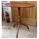 Willet Maple Lamp Side Table