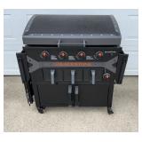 New- Blackstone Model 2402 Propane Grill