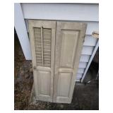 33" High x 16" Wide  Wooden Window Blinds