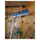Shovel End Of A  Roof Rake