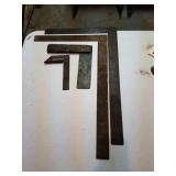 4 - Carpenter Squares