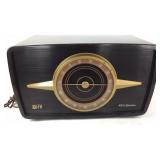 Vintage RCA Victor AM-FM Radio