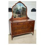 5 Drawer Wooden Dresser W/Vanity Mirror