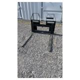 AGT 4400LB Step Threw Pallet Forks