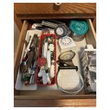 Kitchen Drawer Contents With Gadgets