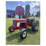 International 574 Tractor