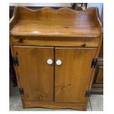Colonial Style Wash Stand