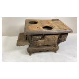 Royal cast Iron Toy or Salesman Sample Stove