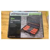 Pittsburgh 32 Pc Screw Driver Set