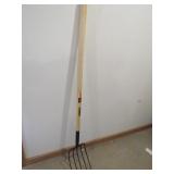 VALLEY 5 TINE PITCH FORK NEW
