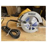 Corded Dewalt 7 1/4" Circular Saw