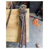 2 Pipe Wrenches