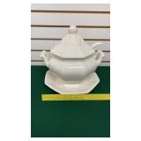 Japan Tureen - 12"w x 12"h