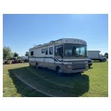1999 Fleetwood Bounder Gas Motor Home