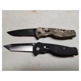 1 SOG Flash II Knife and 1 SOG Flash Tanto Knife
