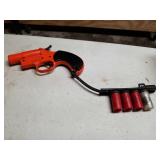 Olin 12GA Single Flare Gun with Flares