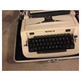 Royal Typewritter
