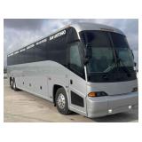 (TX) 2005 Motor Coach Industries J4500 Bus - Diese