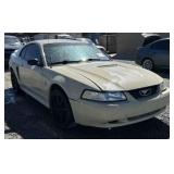 (CA) 1999 Ford Mustang