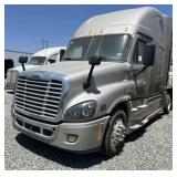 (CA) 2016 Freightliner Cascadia - Diesel