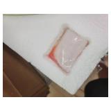 Hinkley Waverly 4-Light Chandelier in Warm White- Retail:$94.49