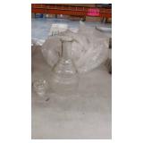 AMERFIST Square 26 oz Twisted Whiskey Decanter with Glass Stopper-Lead Free