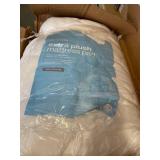 e LUXURY extra plush mattress pad