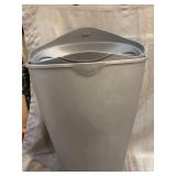 Umbra 12G Swinger Trash Can