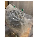 Deco 79 97777 Metal Globe, 11" x 18", Black