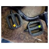 Schwinn Orange Grit Boys Bike